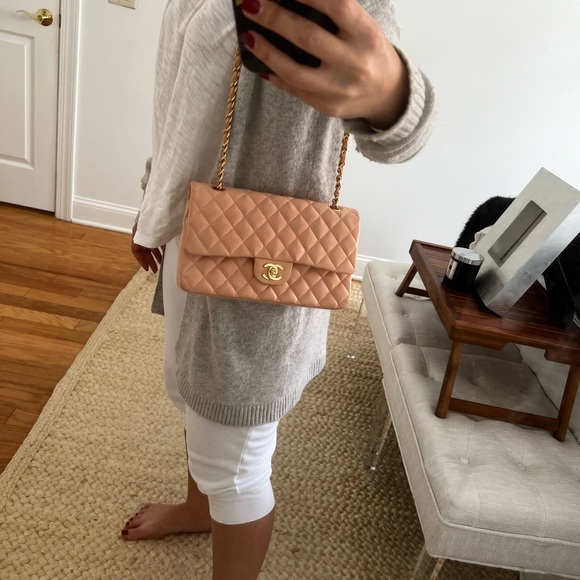 Chanel Peach Beige Lambskin Medium Classic Double Flap 24k gold HW - Picture 16 of 16